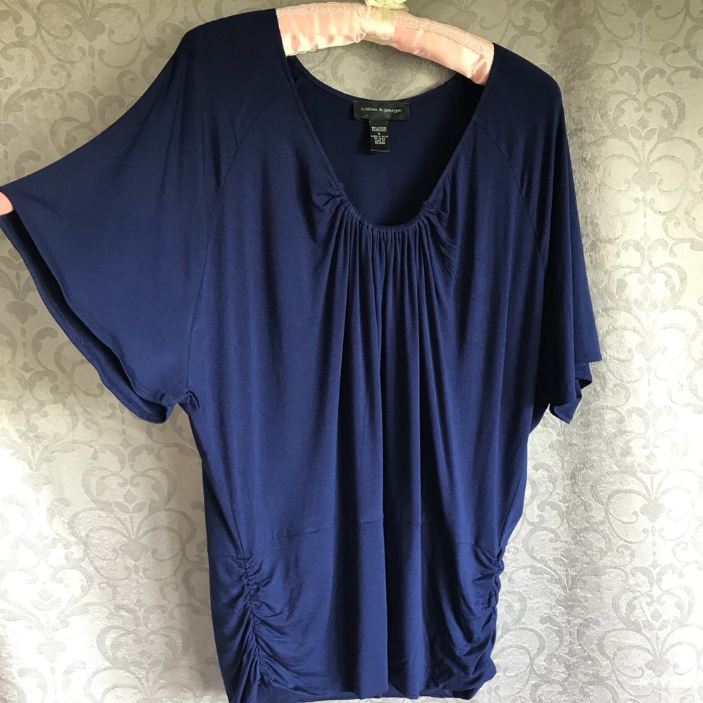 Cable & Gauge Women’s size L dress shirt navy blue
